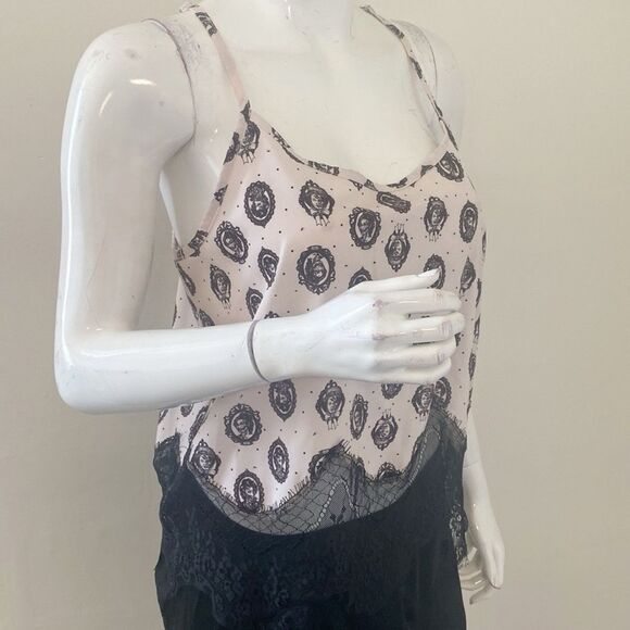 Hot Topic Pride & Prejudice Zombie Collection Cameo Print Tank Top w Lace Hem - Picture 6 of 7